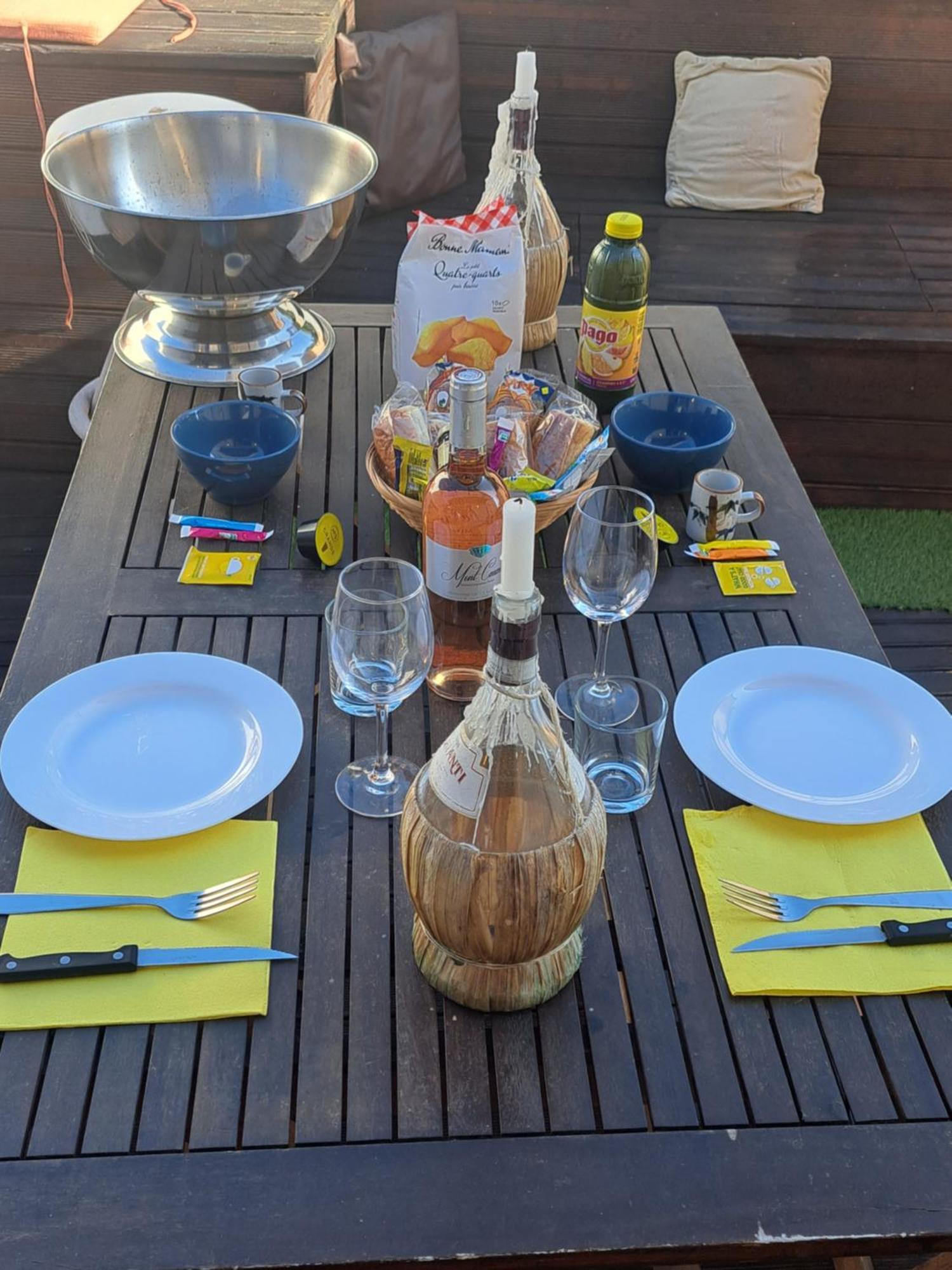 Ferienwohnung Sous Le Soleil Bandol Exterior foto